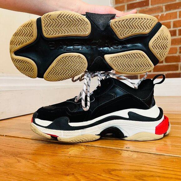 Balenciaga Triple S Sneaker Women's 38 US Size 8 EUC - Picture 10 of 16